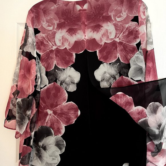 TanJay, 2 layer floral dressy blouse, XL - Picture 4 of 6